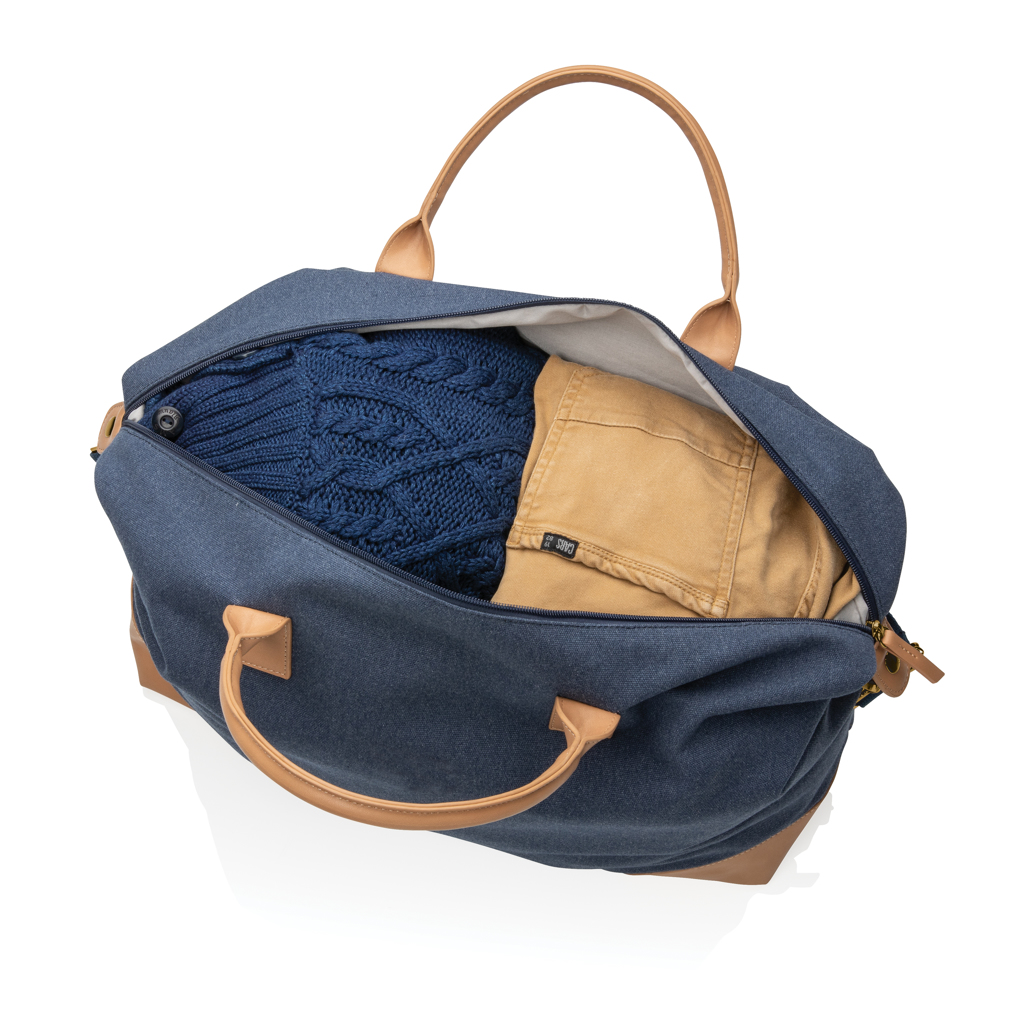 Bolsa fin de semana reciclada con asa y detalles marrones